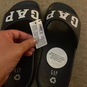 Never worn Nike slide sandals.  Size 8-9.  Brand new.